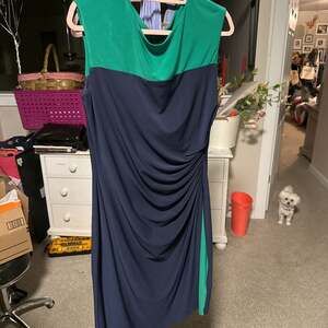 Ralph Lauren Green Label Navy Blue & Green Dress w/Ruching Sz 6 Minimal Wear